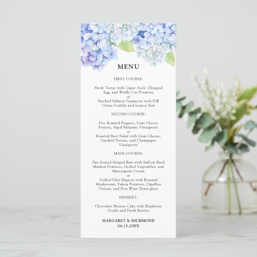 Hydrangea Dusty Blue Floral Wedding Menu Menükarte (Stehend Vorderseite)