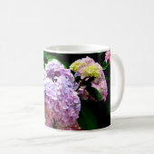 Hydrangea-Garten, rosa, blau, lila Blumen Kaffeetasse (VorderseiteRechts)
