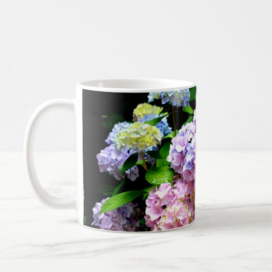 Hydrangea-Garten, rosa, blau, lila Blumen Kaffeetasse (Links)