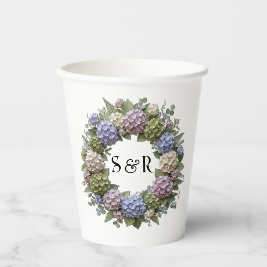Hydrangea-Monogramm-Kranz-Hochzeit Pappbecher (Vorderseite)