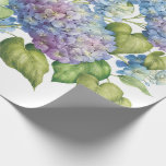 Hydrangeas in der Blüte Geschenkpapier<br><div class="desc">Wenn Sie Liebe Hydrangeas,  Sie zweifellos die reizende Blumenkunst auf diesem Papier genießen. Blühende Hydrangeas werden in den herrlichen Schatten von rosa zum Blau zum Lavendel gezeigt und machen es ein ideales Papier für Hochzeiten und andere besondere Anlässe.</div>