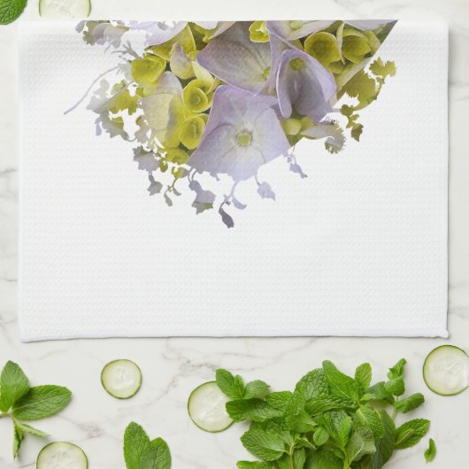 Hydrangeas in einer Herzerkrankung Geschirrtuch (Gefaltet)