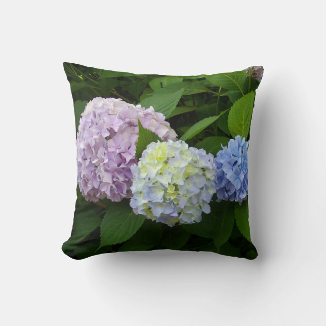 Hydrangeas, rosa Blume, blaue violette Blumen Kissen (Vorderseite)