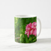 Hydrangia Rosa Blume mit grünen Blätter Kaffeetasse (VorderseiteRechts)