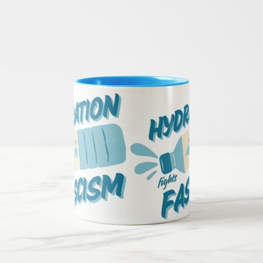 Hydratationskämpfe Faschismus-Tasse Zweifarbige Tasse (Mittel)