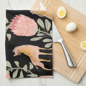 Hyena & Protea: Dunkles Vintages Muster Geschirrtuch (Viertel Falte)
