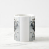 Hyper-Realistisches Elefant, das aus gebrochener W Kaffeetasse (Mittel)