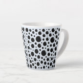 Hypnotische schwarze Kreise Milchtasse (Rechte Ecke)