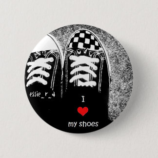 i<3myshoes durch essie_r_a button