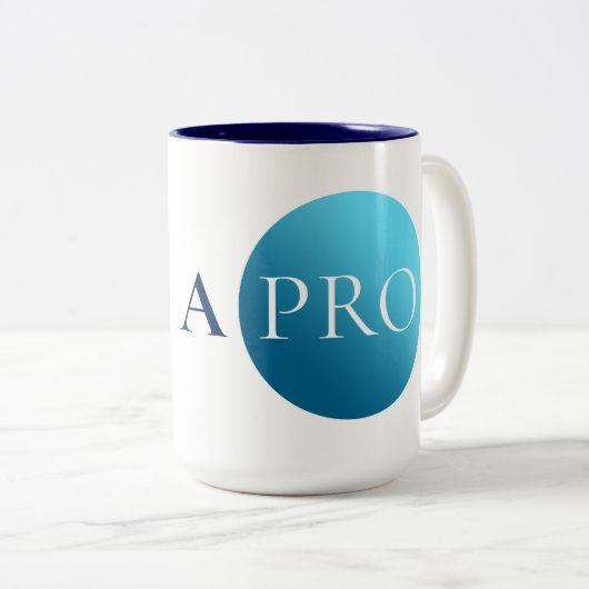 I AM A PRO | Bold Minimalist Blue Circle Mug Zweifarbige Tasse (VorderseiteRechts)