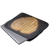 I AM NOT A SCAPEGOAT! by Yeshaya Dank - the chip Laptopschutzhülle (Vorne Knopf)