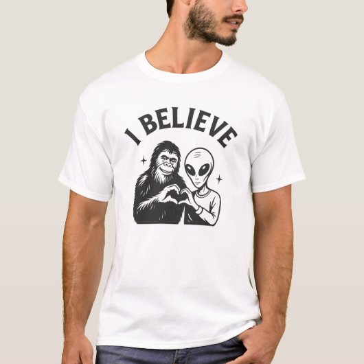 I Believe Alien Bigfoot Friendship T-Shirt (Vorderseite)