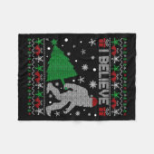 I Believe Big Foot Sasquatch Christmas  Fleecedecke (Vorderseite (Horizontal))