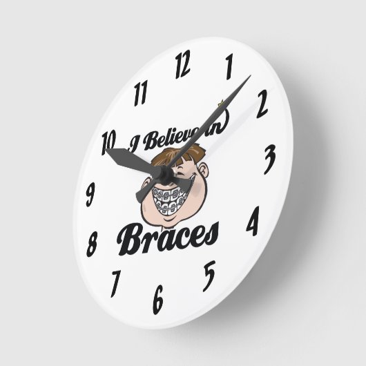 i believe in braces runde wanduhr (Winkel)