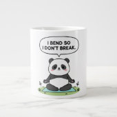 “I Bend So I Don’t Break” panda design Jumbo-Tasse (Vorderseite)