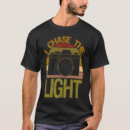 I Chase The Light Camera Aperture Focal Length T-Shirt (Vorderseite)