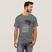 I Chill Harder als You Party - Funny Cat T-Shirt (Vorne ganz)