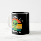 I Come In Peace  Alien  Space Zweifarbige Tasse (Vorderseite Links)