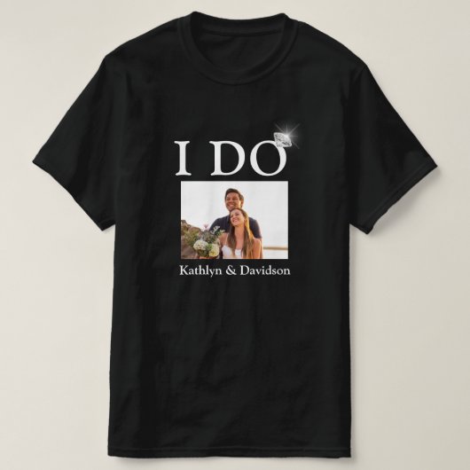 I DO Verlobung Ring Couple Foto Name Minimalistisc T-Shirt (Design vorne)