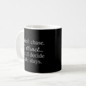 I Don’t Chase. I Attract.” Dark Feminine Mug Kaffeetasse (Vorderseite Links)