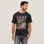 I Eat Microplastics Funny Cat Meme Bootleg Graphic T-Shirt (Vorne ganz)