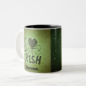 I Heart Irish Kleeblatt Name Monogram Initials Zweifarbige Tasse (Vorderseite Links)