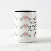 I Herz-Schuh-Muster-Schuh-Zitat-Tasse Zweifarbige Tasse (Mittel)