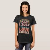 I Just Freaking Love Cruises Bohemian Rainbow Tren T-Shirt (Vorne ganz)