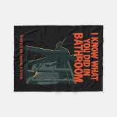 I Know What You Did In Bathroom Funny Halloween Fleecedecke (Vorderseite (Horizontal))