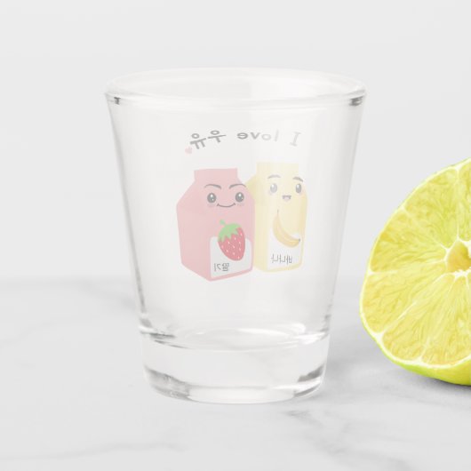 I Liebe 우 유. (uyu) Koreanische Banane und Erdbeerm Schnapsglas (Rückseite)
