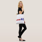 I Liebe 45 Tasche (Am Model)