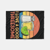 I Liebe A Good Threesome Tequila Cinco De Mayo Teq Fleecedecke (Vorderseite (Horizontal))