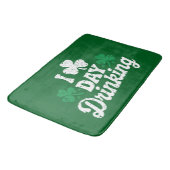 I Liebe Day Drinking Funny St Patrick's Day Irish Badematte (Schrägansicht)