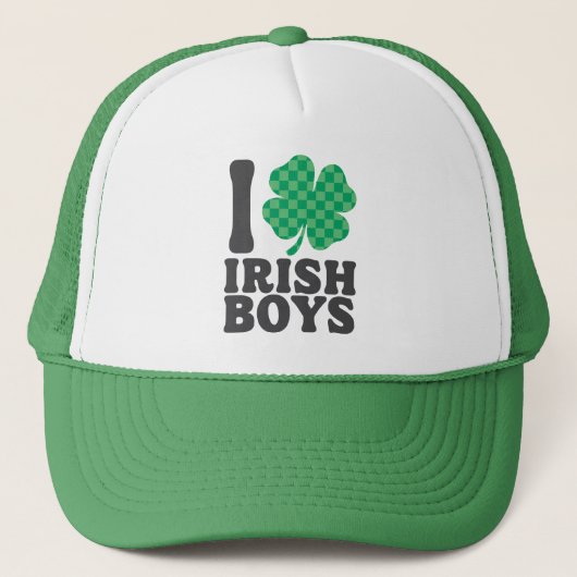 I Liebe Irish Boys Funny Kleeblatt St Patricks Day Truckerkappe (Vorderseite)
