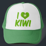 I Liebe Kiwi Truckerkappe<br><div class="desc">Ein niedliches Kiwi-Liebesgeschenk in hübschem Grün mit einem herzförmigen Kiwi. Ich Liebe Kiwis und andere Früchte.</div>