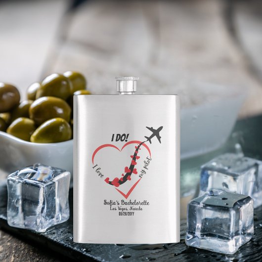 I. Liebe meines Piloten, Wochenende in Bachelorett Flachmann