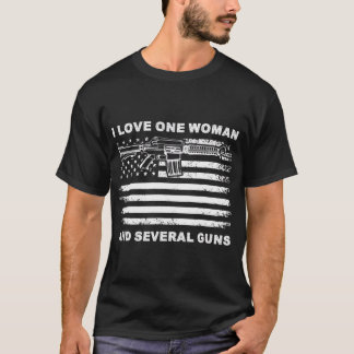 I Liebe One Woman & Mehrere Guns Vintag USA Flag D T-Shirt
