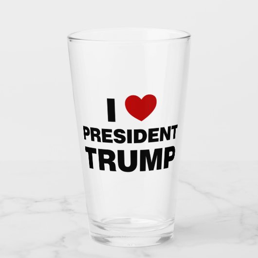 I Liebe Präsident Trump Herz Glas (Vorderseite)