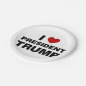 I Liebe Präsident Trump Herz Pappteller (Schrägansicht)