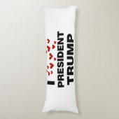 I Liebe Präsident Trump hört Seitenschläferkissen (Vorderseite Vertikal)