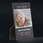 I Liebe Sie Opa Einführung der Geburt des Fotos Fotoplatte<br><div class="desc">Eine einzigartige Art, die Geburt des Kindes den besonderen Familienmitgliedern vorzustellen und anzukündigen, beginnend mit dem Großvater. Großeltern, Tanten, Onkel, Pateneltern würden sich freuen, dieses Foto mit personalisierten Details über den Namen des Babys, das Geburtsdatum, die Zeit, das Gewicht und die Länge des Kindes zu erhalten (editieren Sie mit den...</div>