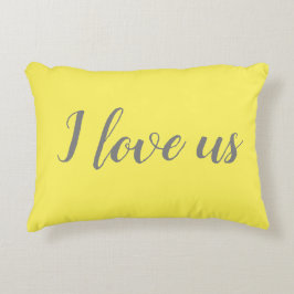 "I Liebe us" auf Hübschem gelben Akzent Dekokissen