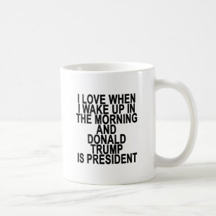 I LIEBE, WENN ICH AM MORGEN UND AM DONALD T KAFFEETASSE