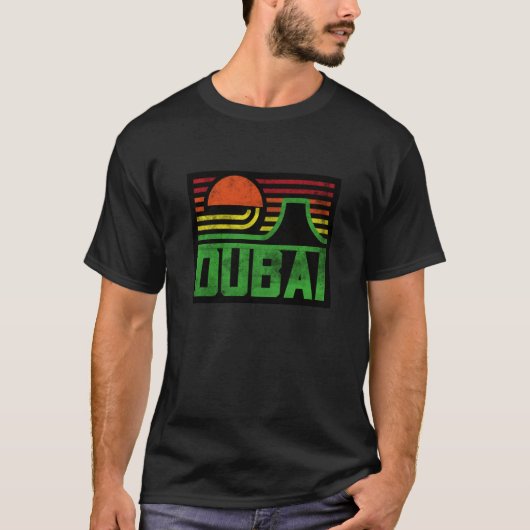 I Love Dubai Cool Retro Dubai Sunset Illustration T-Shirt (Vorderseite)