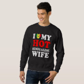I love My Hot Senegalese Wife Funny Husband Gift Sweatshirt (Vorne ganz)