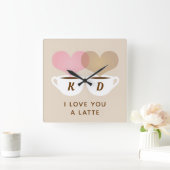 I Love You A Latte Custom Monogram Initials Coffee Quadratische Wanduhr (Zuhause)