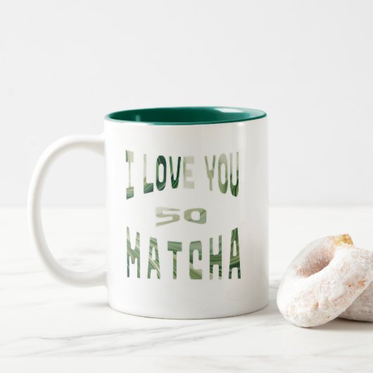 I Love you so Matcha - Matcha Typografie Zweifarbige Tasse (Mit Donut)