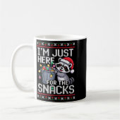 I’m Just Here For The Snacks Raccoon Christmas Ugl Kaffeetasse (Links)