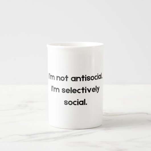 I’m Not Antisocial — I’m Selectively Social | Funn Porzellantasse (Vorderseite)