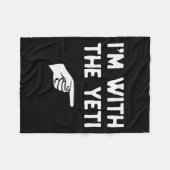 I’m With The Yeti Funny Halloween Matching Costume Fleecedecke (Vorderseite (Horizontal))